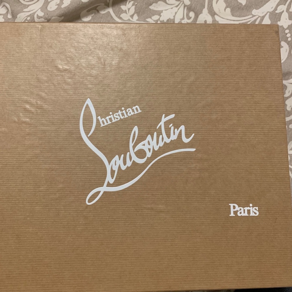 LOUBOUTINS 5 1/2 FOR SALE !!! - Picture 8 of 9